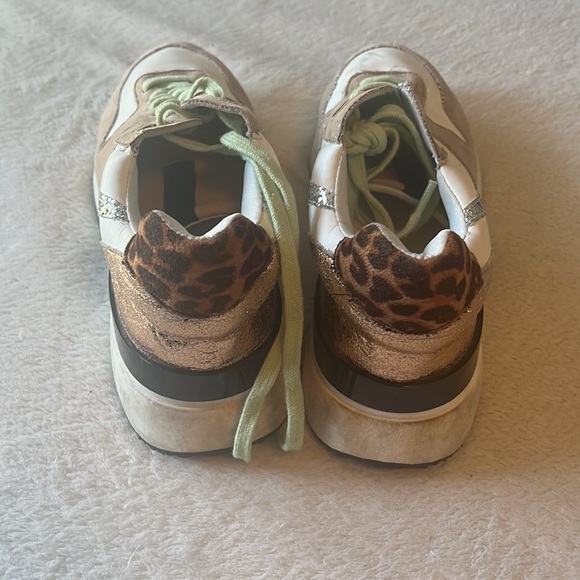 Never worn! Size 7.5 - Picture 4 of 5